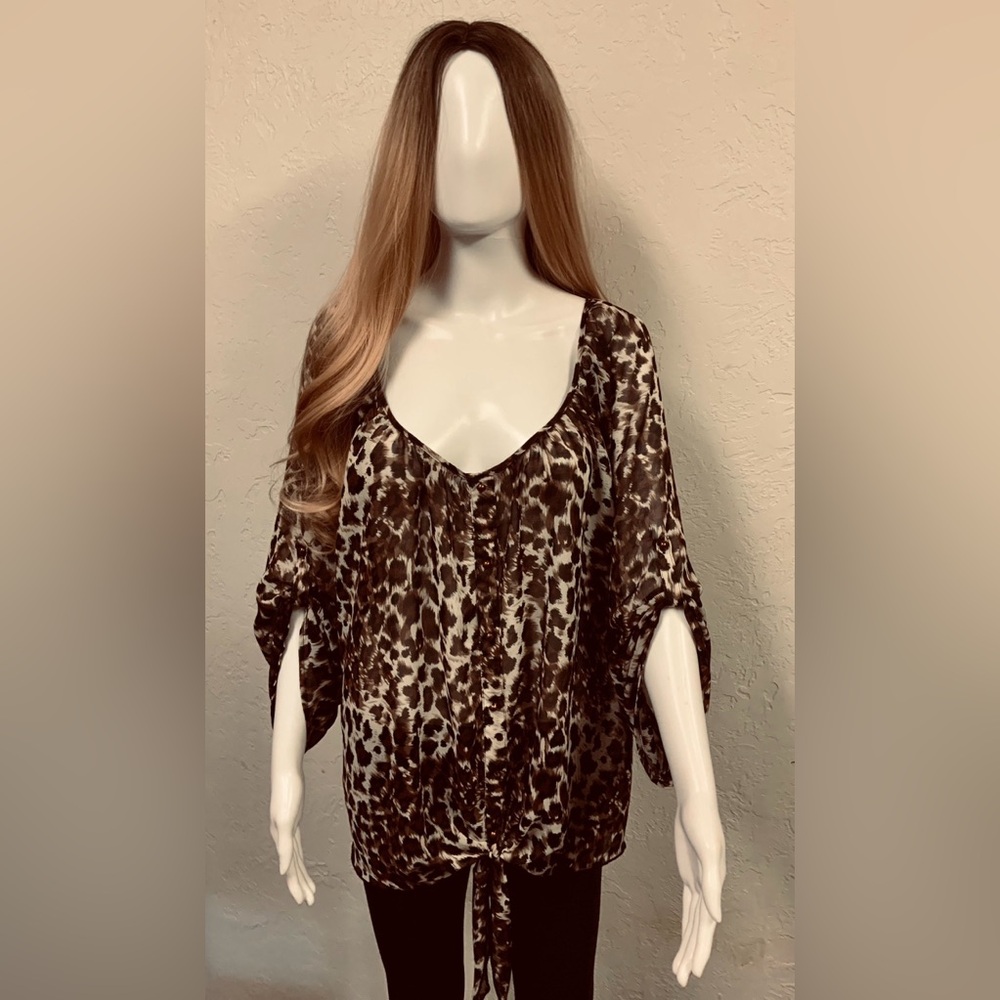 Leopard blouse 3/4 sleeves with tie on bottom of blouse